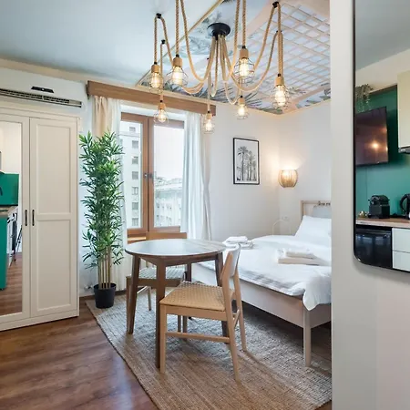 Urban Jungle Ultracentral Apartment *