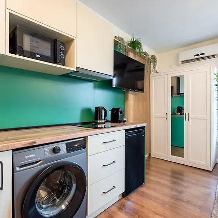 Urban Jungle Ultracentral *