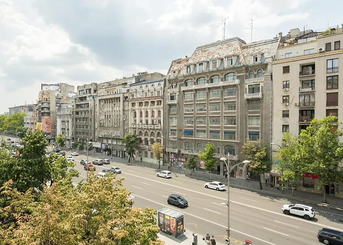 Urban Jungle Ultracentral Апартаменти