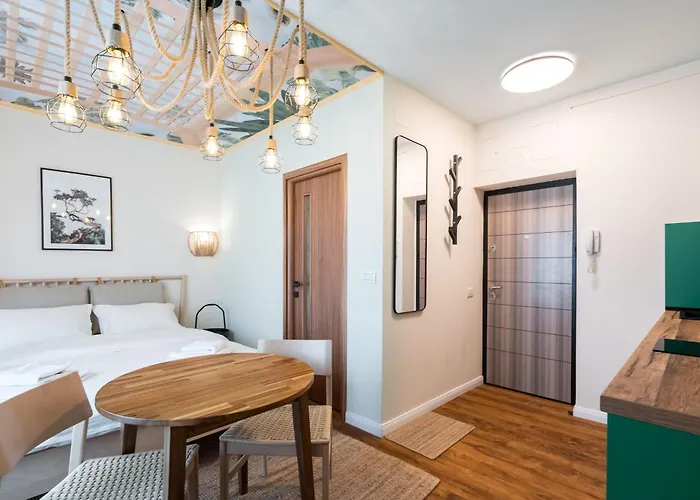 Urban Jungle Ultracentral Апартаменти Бухарест